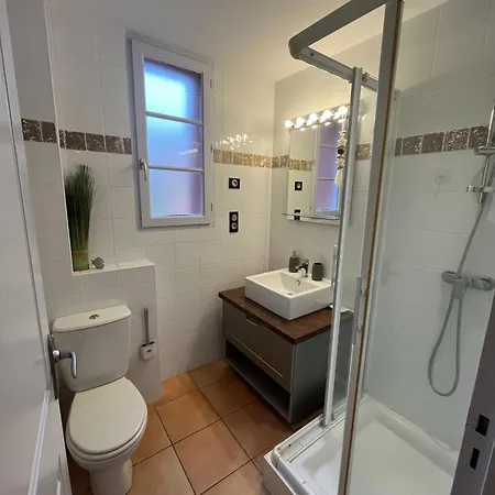 Syrah Apartment *